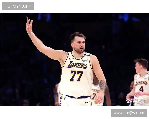 卢卡·东契奇因第二个孩子出生缺席湖人比赛